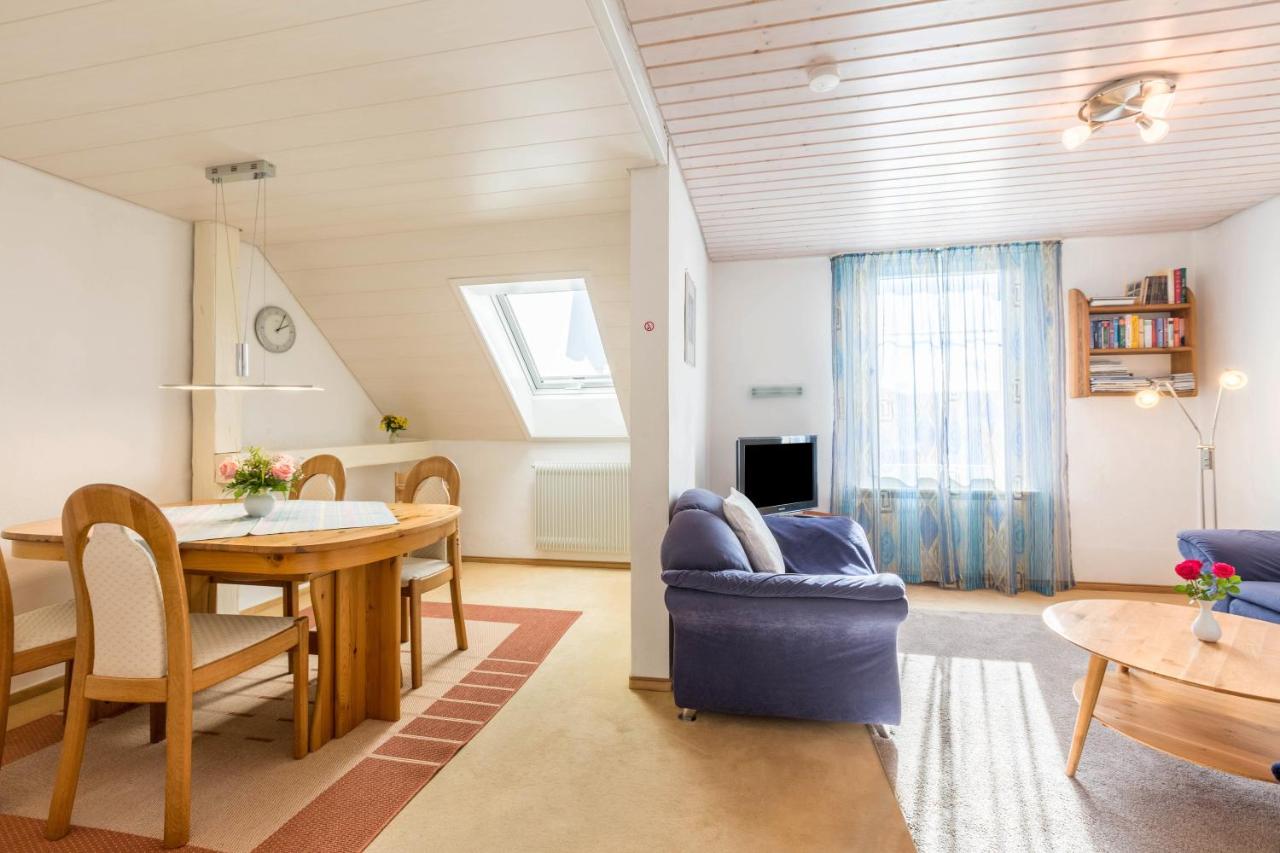 B&B Öhningen - Ferienwohnung zum Seeblick - Bed and Breakfast Öhningen