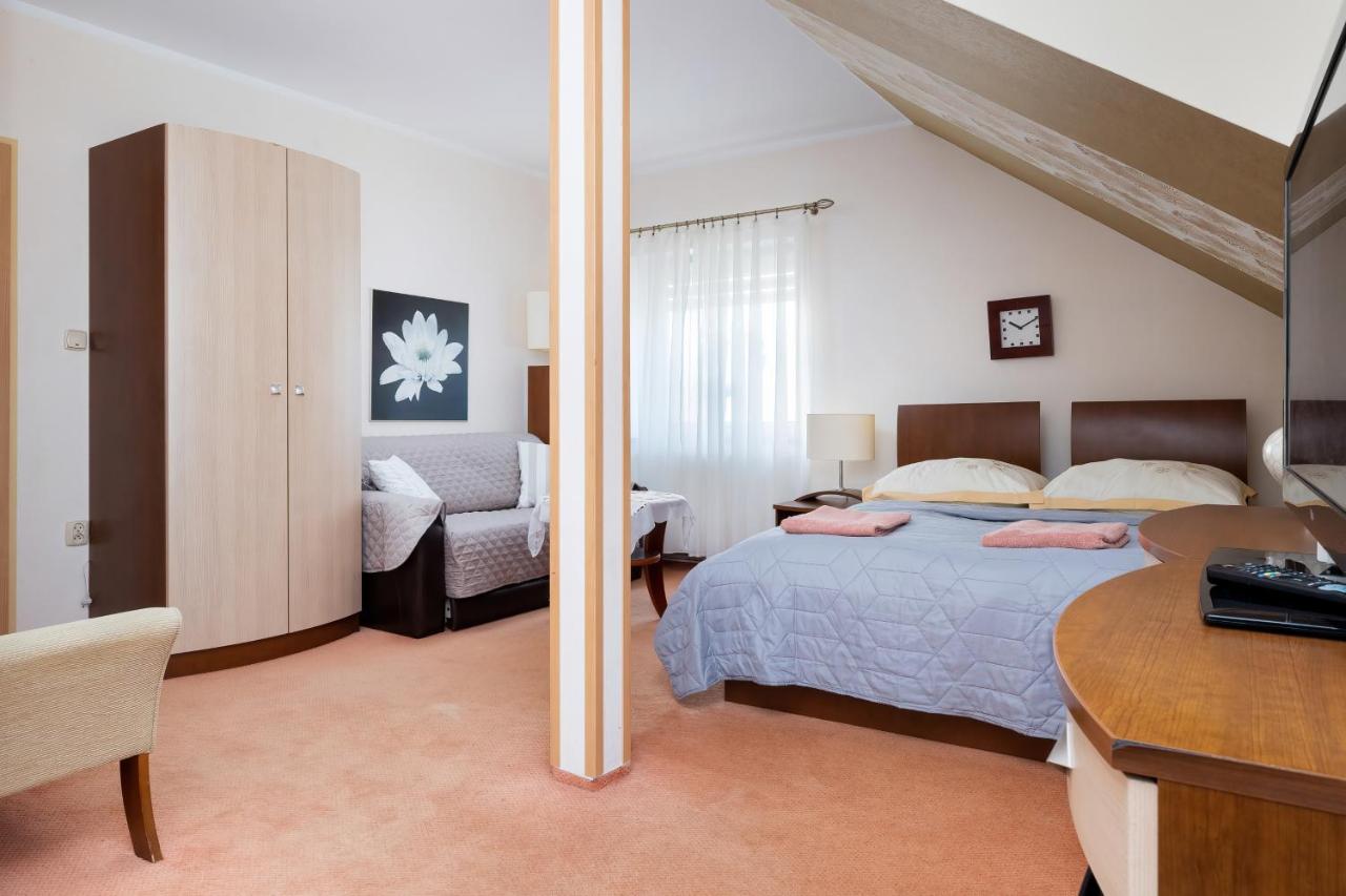 Triple Room with Sea View