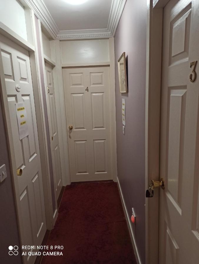 Twin Room with Partial Sea View