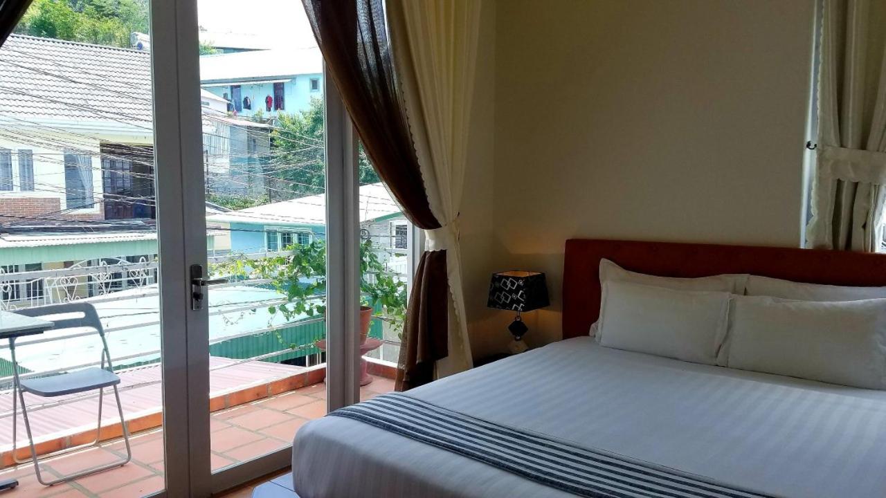 Queen Room with Balcony