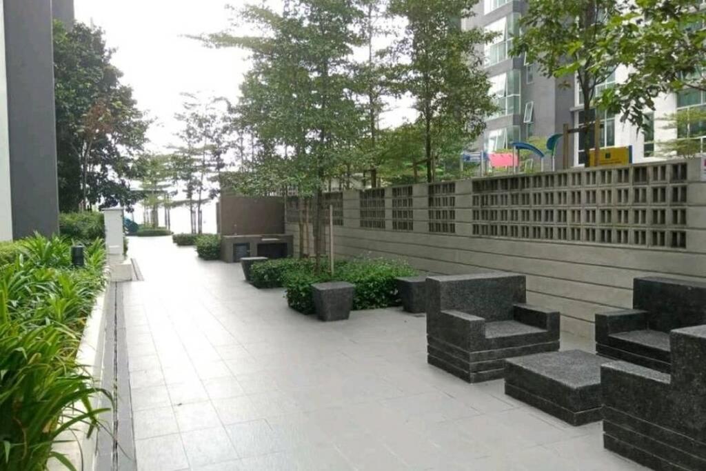 Seri Kembangan Facilities Level Free WIFI Cozy Home - 3Elements - B&B
