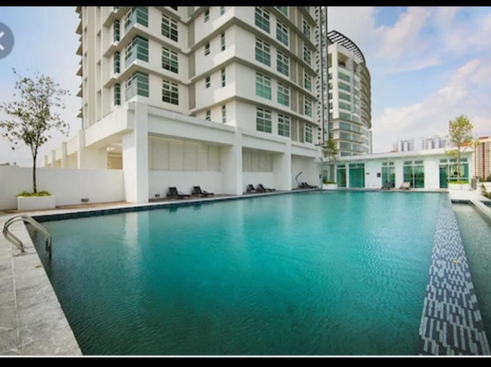 3 Room SUNWAY NEXIS KOTA DAMANSARA 5min MRT 7min Tropicana mall - Bed and Breakfast