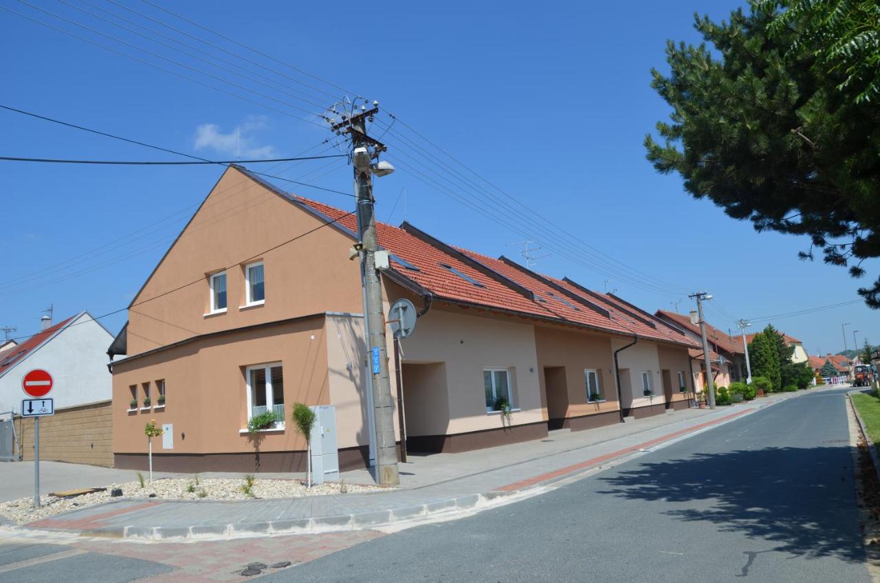 B&B Velké Pavlovice - Apartmány Za Dvorem - Bed and Breakfast Velké Pavlovice