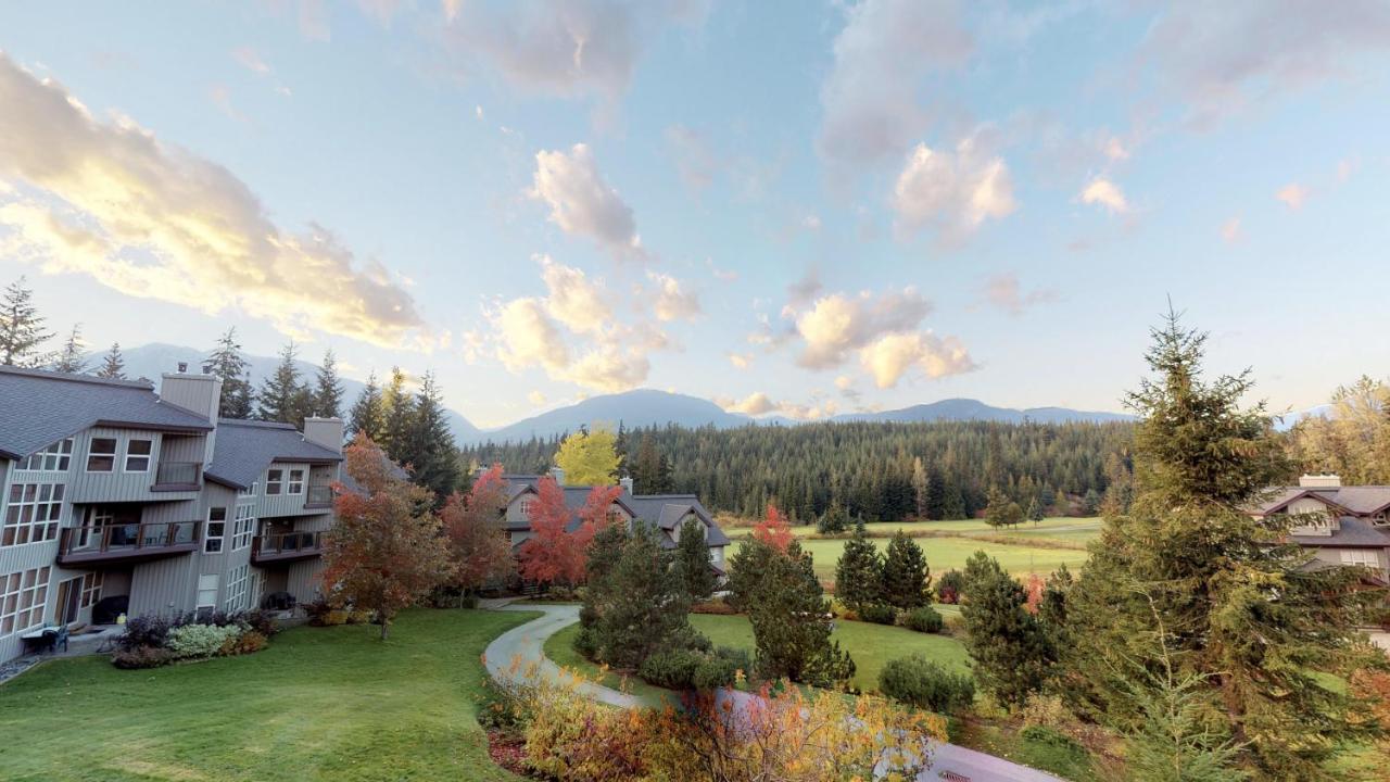 Golf Course & Mountain Views by Harmony Whistler - B&B