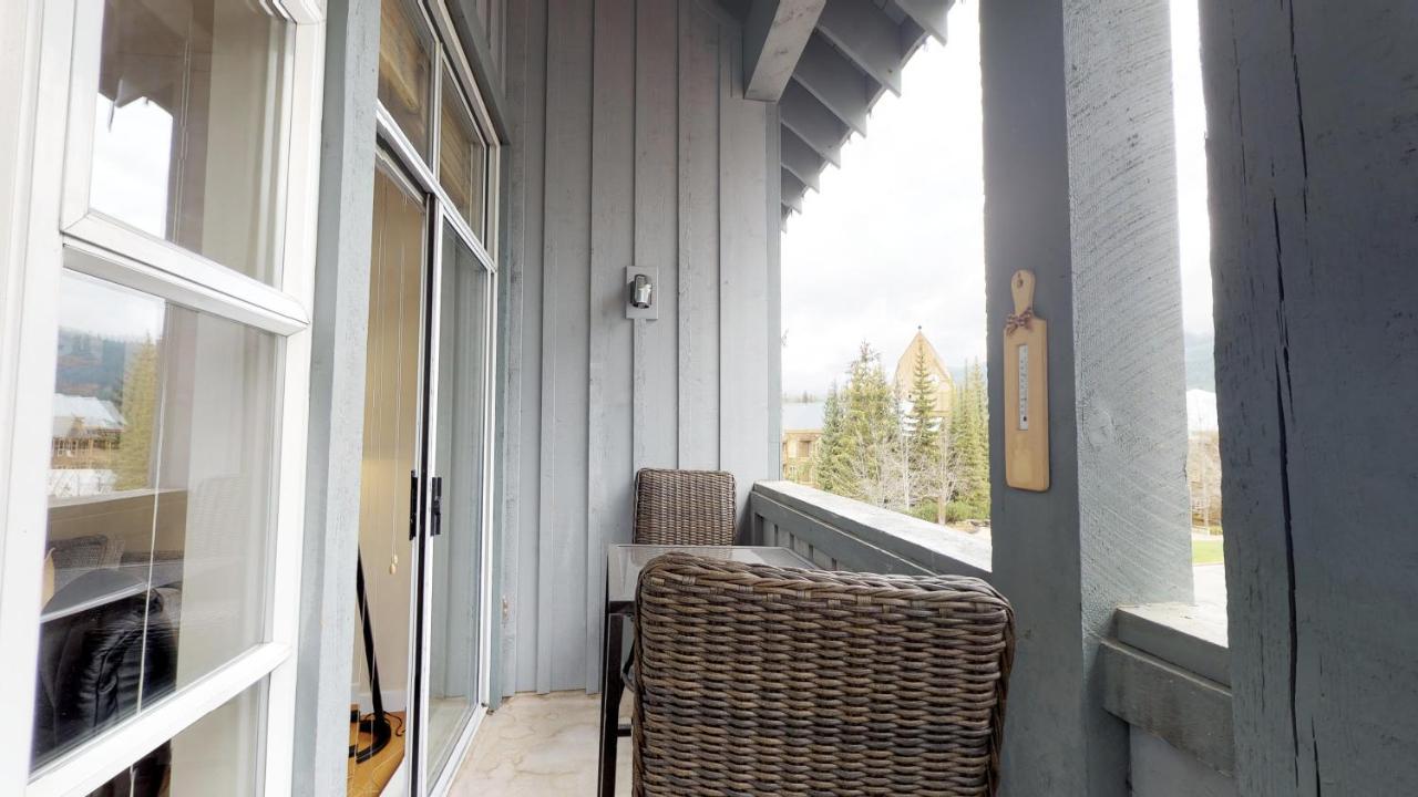 Steps to Gondola - B&B Whistler
