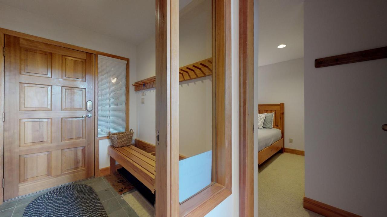 Lush Forest and Golf Course Views by Harmony Whistler - B&B