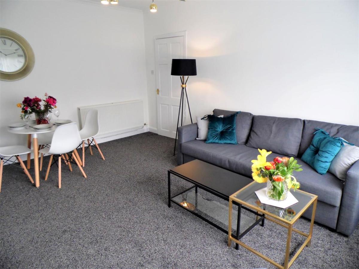 B&B Glasgow - Penilee Upper Apartment - Bed and Breakfast Glasgow