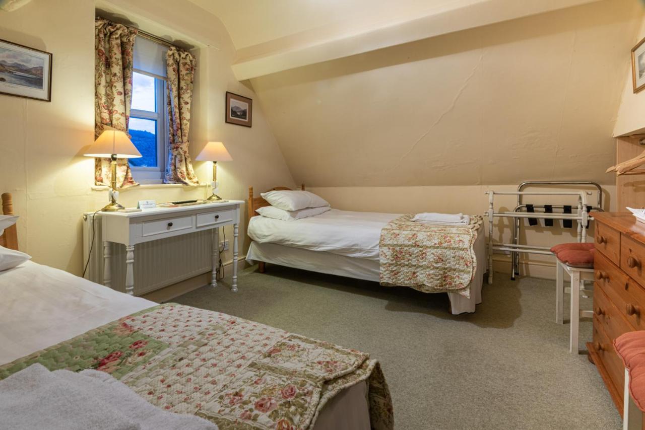 Twin Room with Private External Bathroom