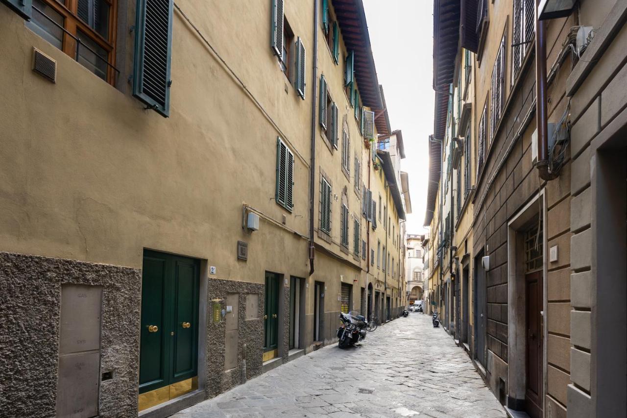 Novella Goldoni Suite-by Florence Concierge - B&B Florencia