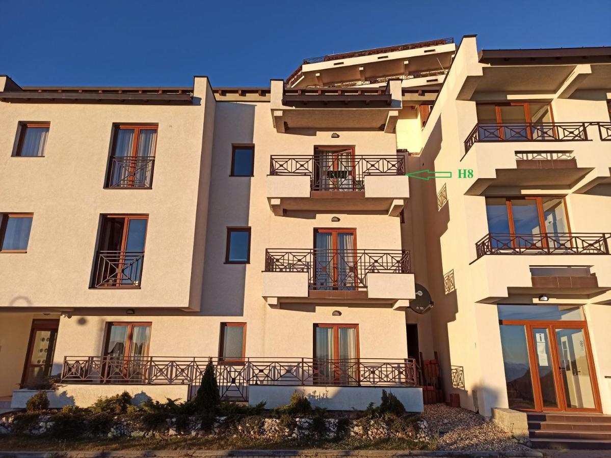 Modern Lux Apartment H8 at Milmari Resort - B&B