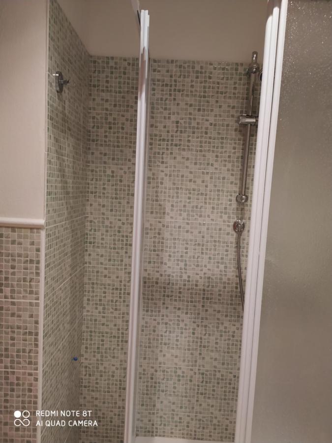 Eenpersoonskamer met Badkamer