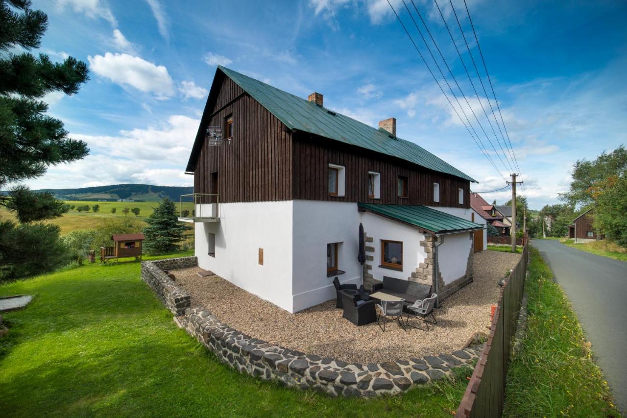 Chalupa Na Skalce - Haj - B&B Loučná pod Klínovcem