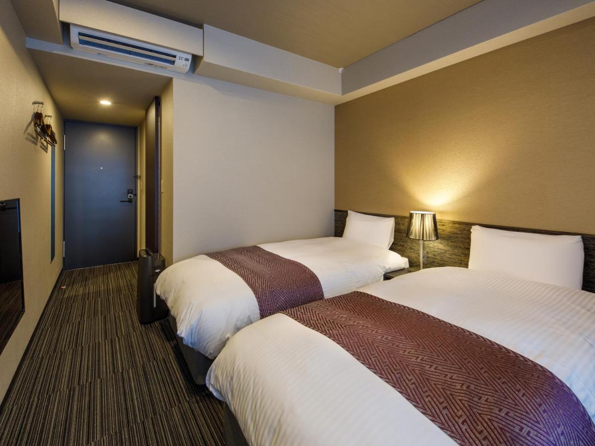 Twin Room with Private Bathroom