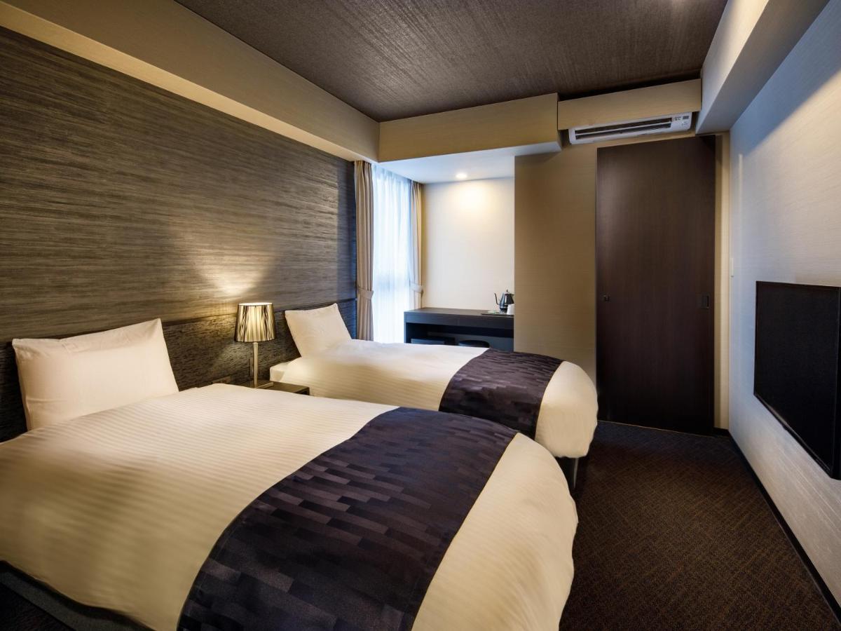 Twin Room with Private Bathroom