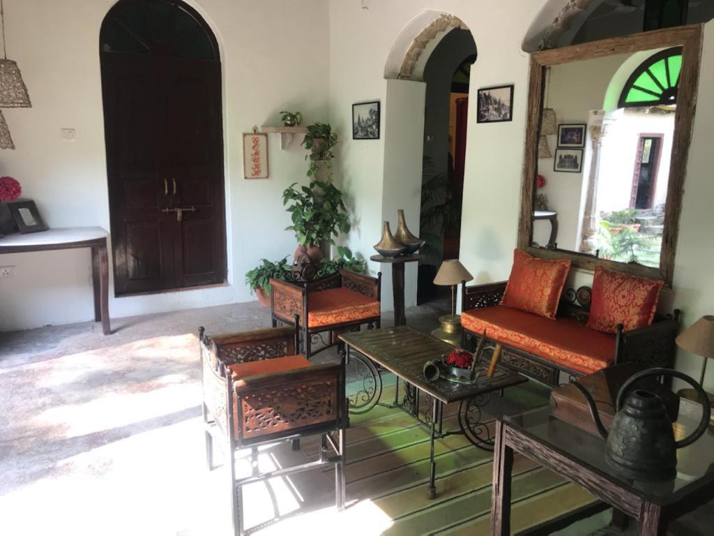 Panchkote Raj Ganges - Bed and Breakfast Benares