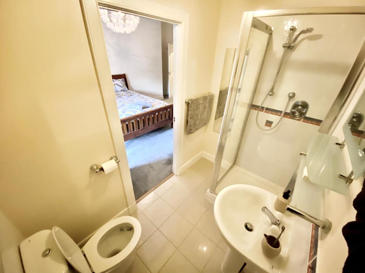 Serviced Accommodation Moray Lesmurdie House, Elgin - Free Parking, Free WiFi - B&B