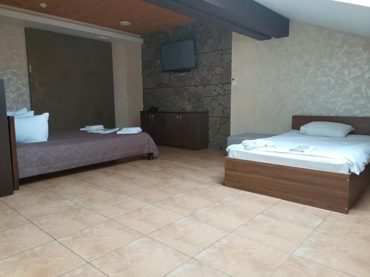 One-Bedroom Suite