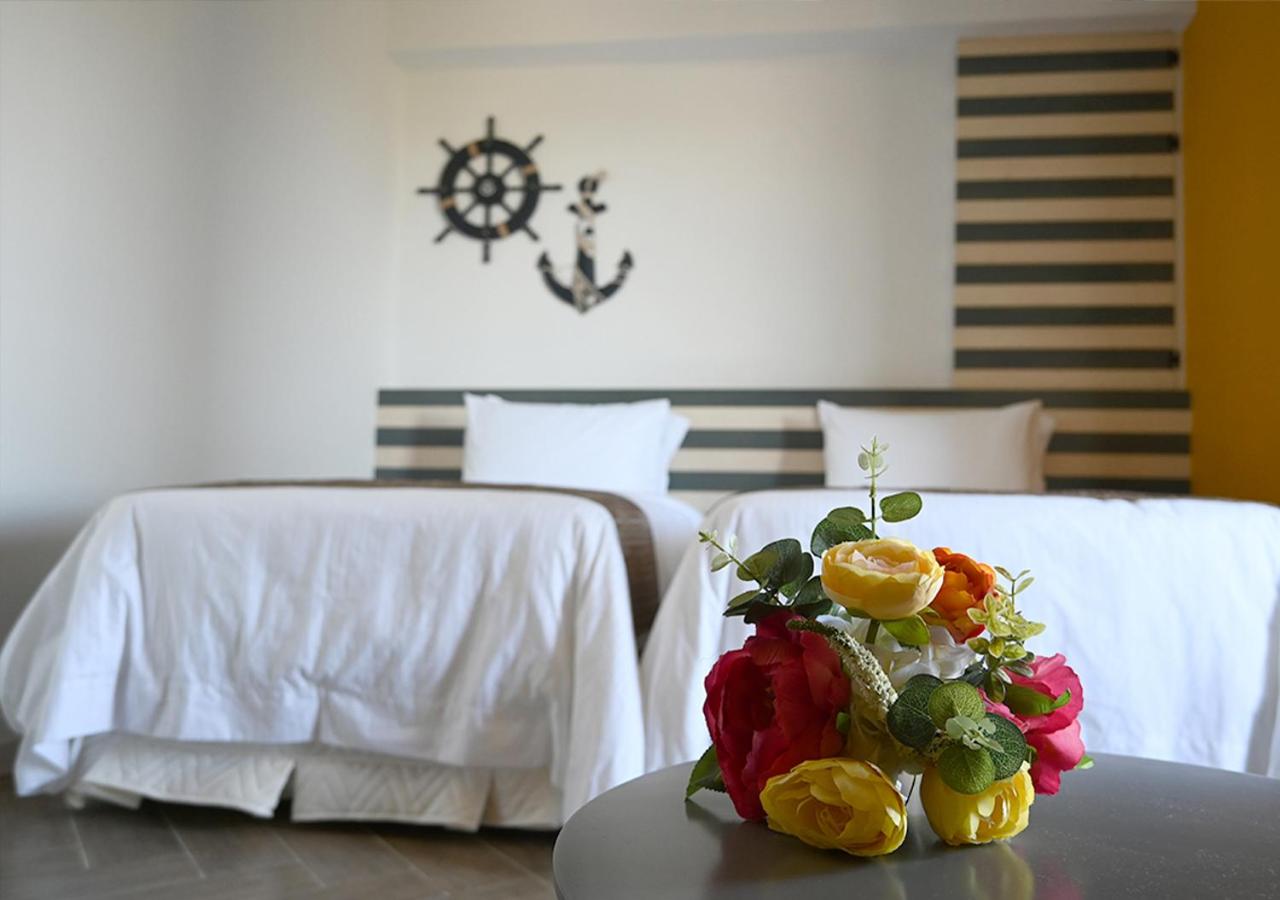 Deluxe Double Room with Balcony and Sea View