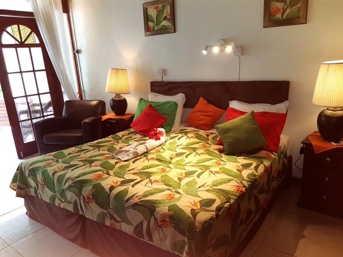 Semi deluxe room with AC garden or mountain view