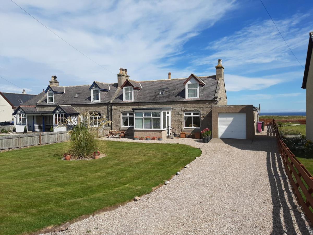 B&B Fochabers - The Mouries Holiday Cottage - Bed and Breakfast Fochabers