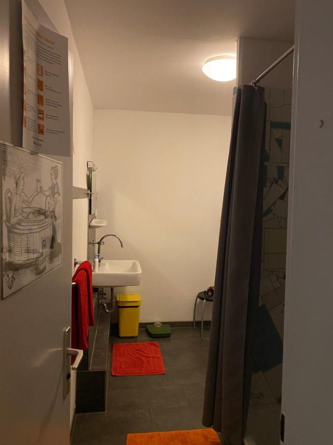 Basic Triple Room with Shared Bathroom