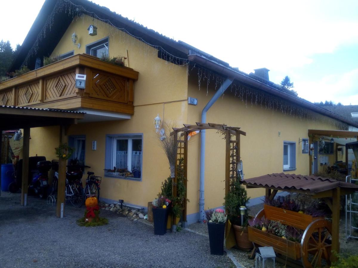 B&B Lenzkirch - Ferienwohnung Waldrast - Bed and Breakfast Lenzkirch