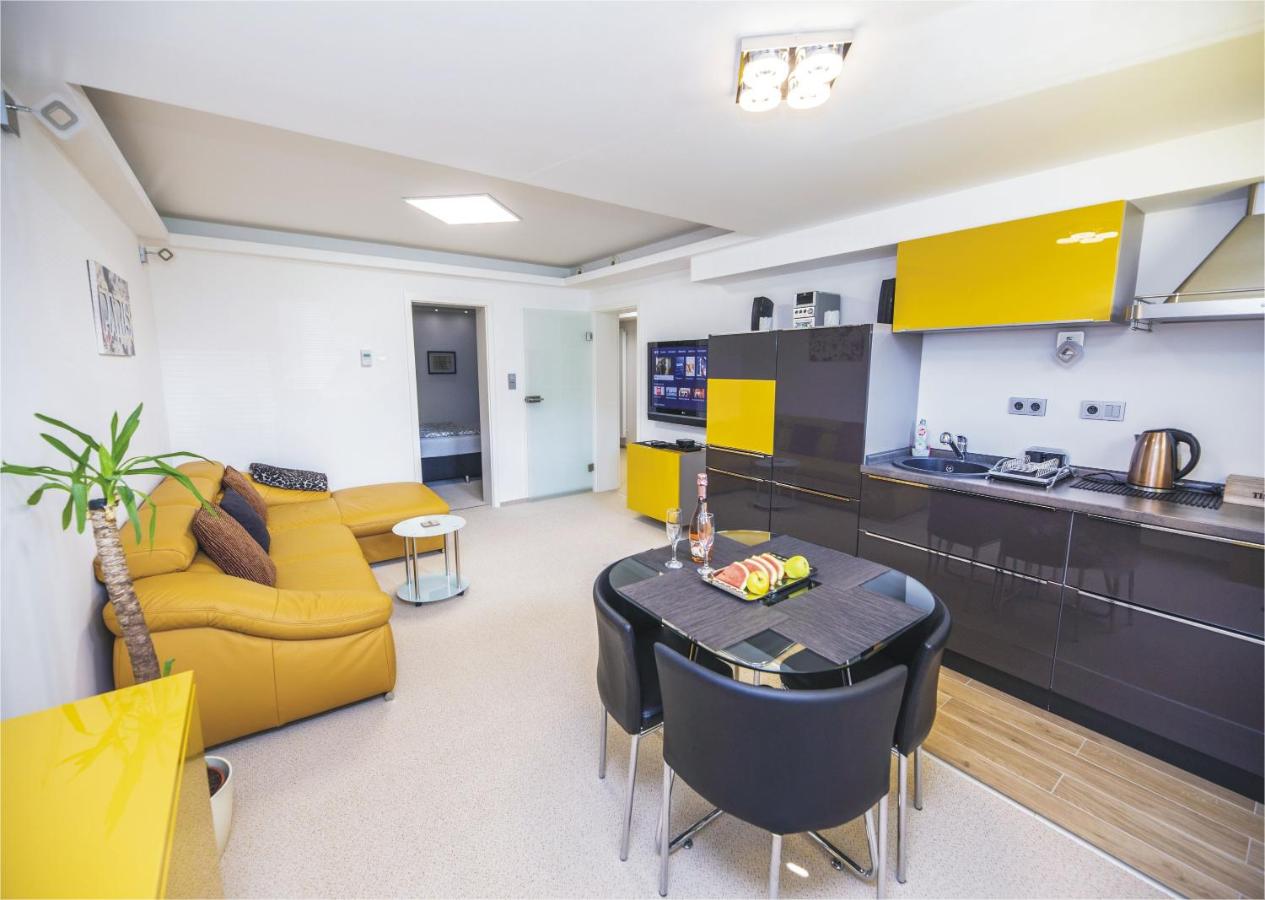 Großes Apartment mit Sauna und Whirlpool-Badewanne