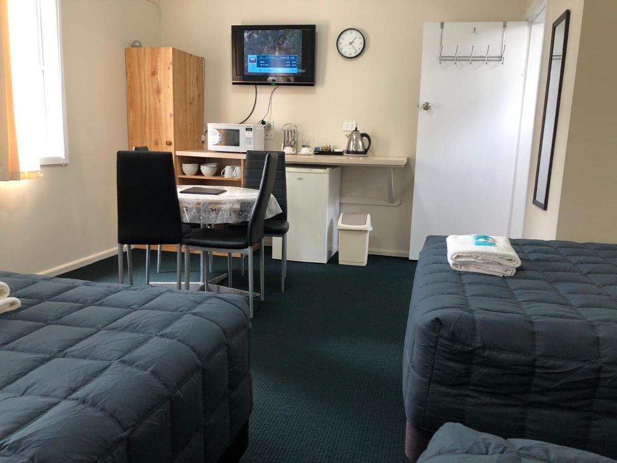 Triple Room with Shared Bathroom