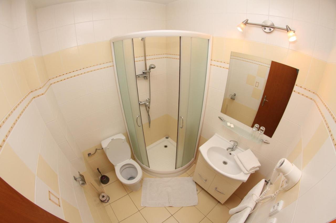 Appartamento Standard con 1 Camera da Letto, Balcone e Vista Lago