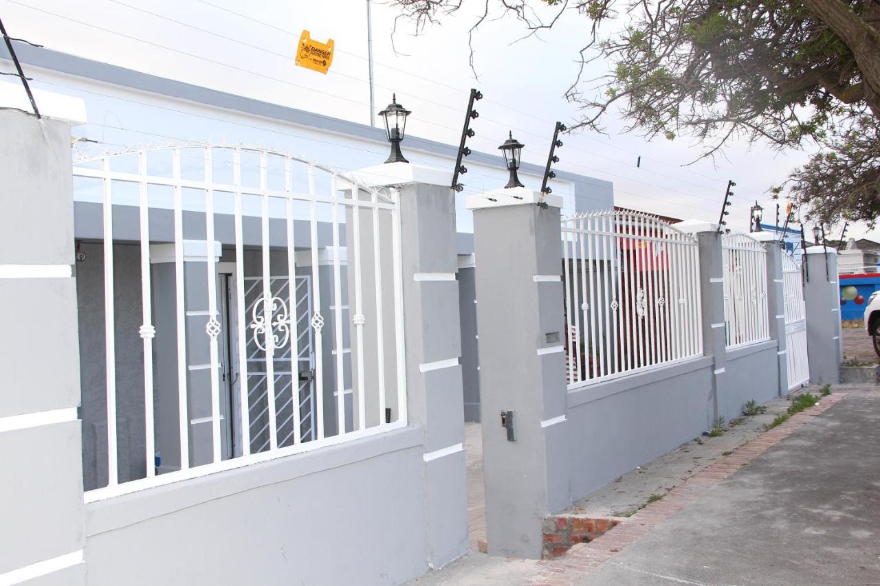 B&B Cape Town - Premier Guest House - Bed and Breakfast Cape Town