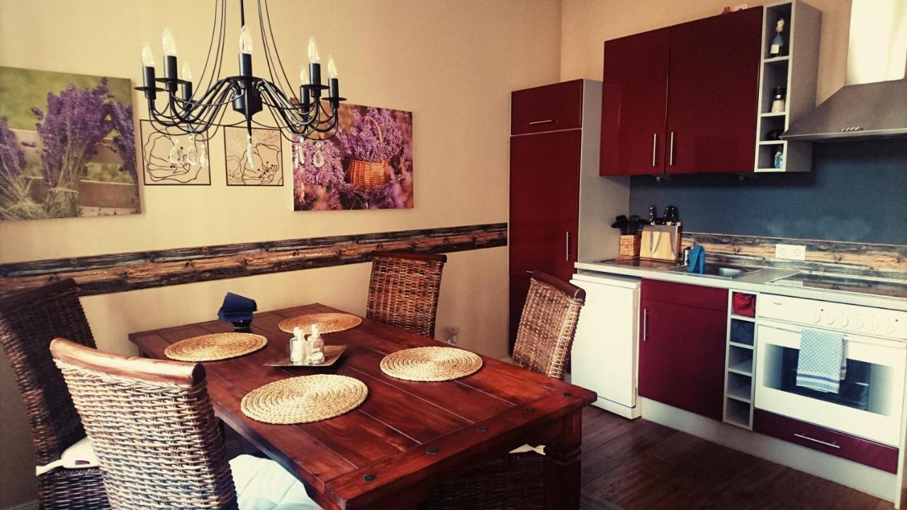 Ferienwohnung an der Nicolaikirche - B&B Luneburgo