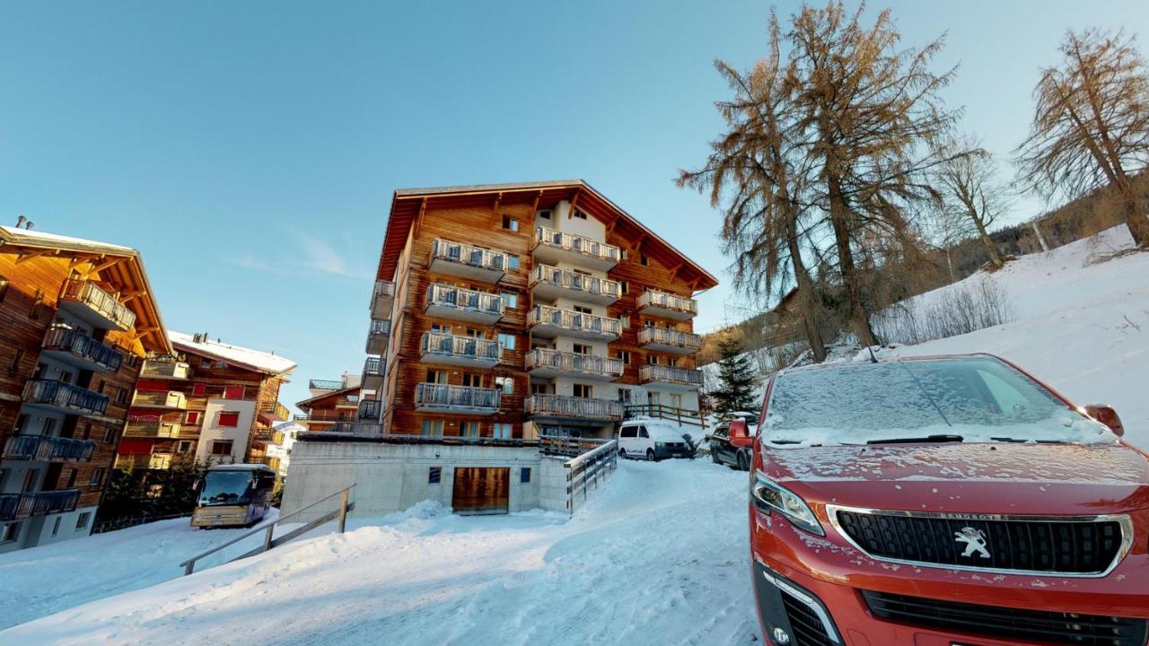 One-Bedroom Apartment with Balcony 1 1206