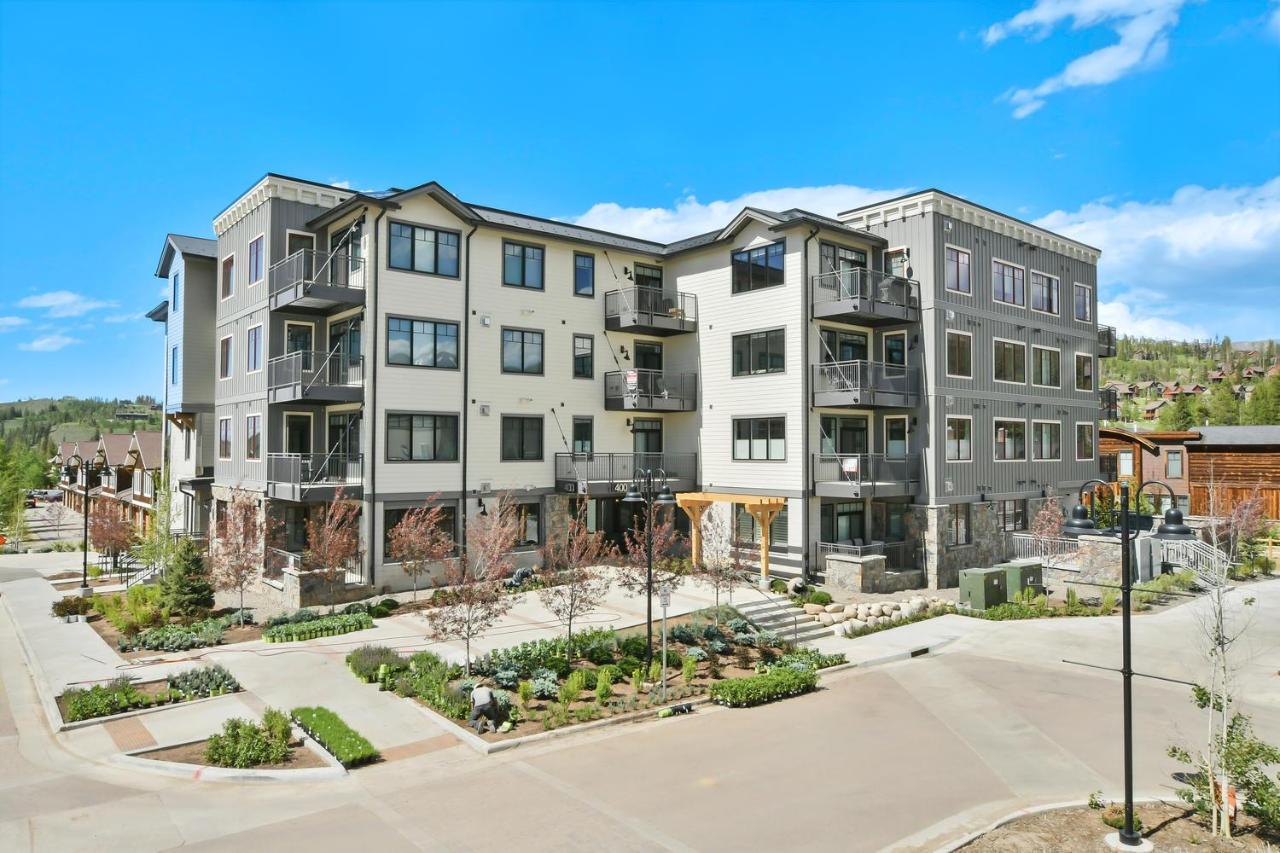 New Luxury Loft 101 I Large Hot Tub I Great Views I Best Price I FREE Adventures Daily - B&B