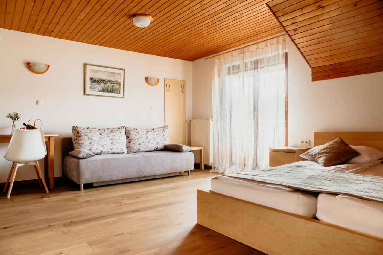 Studio (2 Adults)
