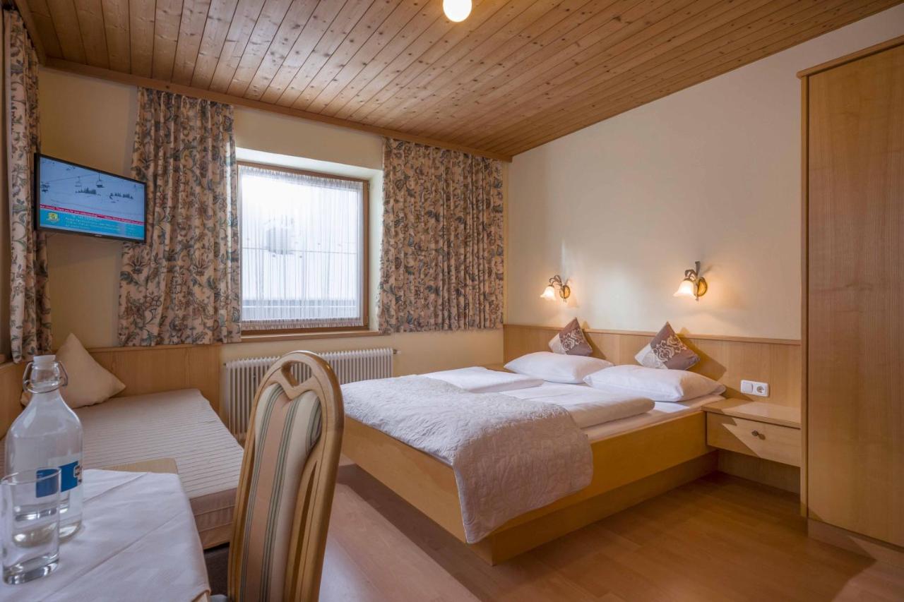 Estudio con vistas a las montañas