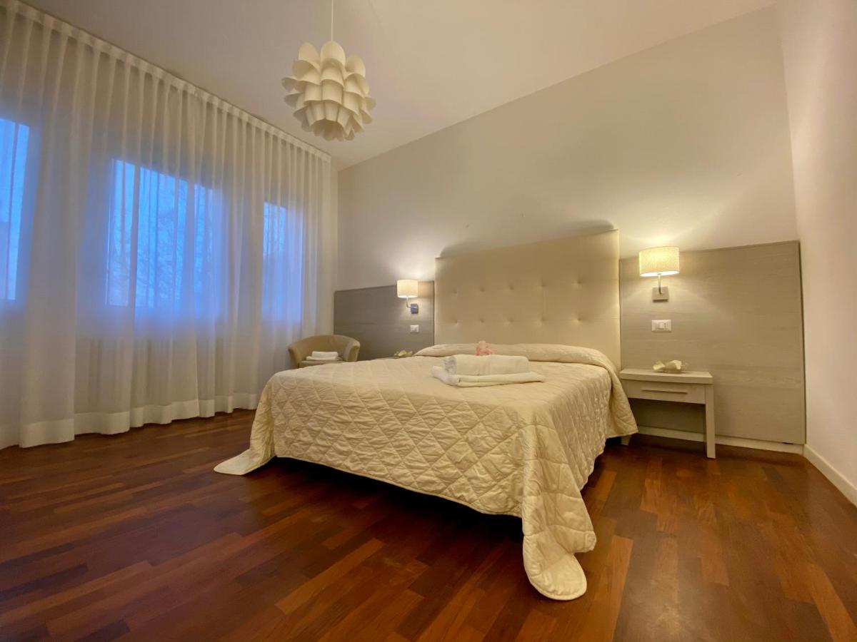 Doppelzimmer mit Gartenblick