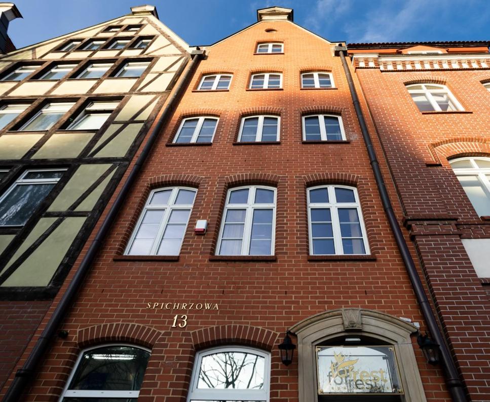 Forrest Apartments & Hostel - B&B