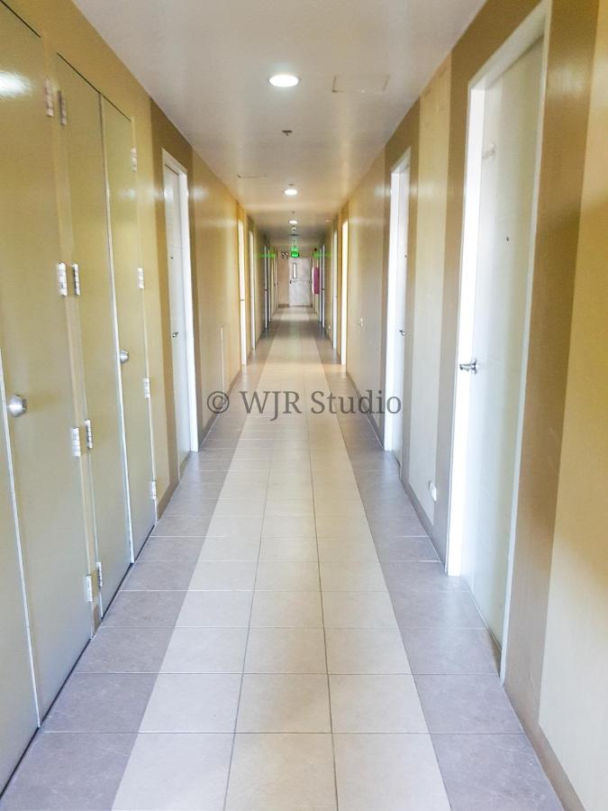 Centropolis Deluxe Couple Suite - B&B Manila