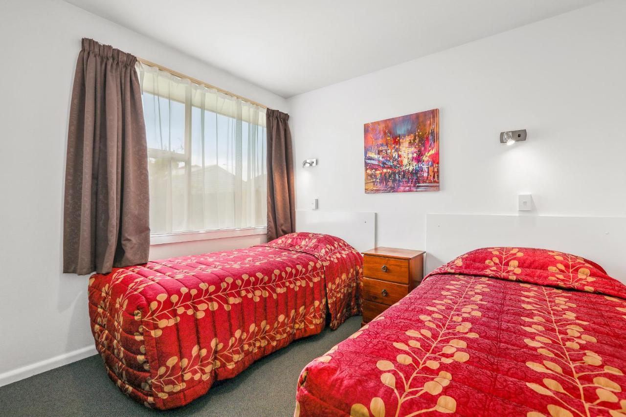 One-Bedroom Studio