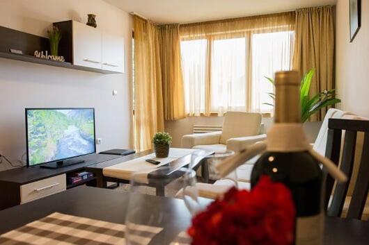 Апартамент DIMANI-Апартхотел Форест Нук Пампорово - B&B Pamporovo