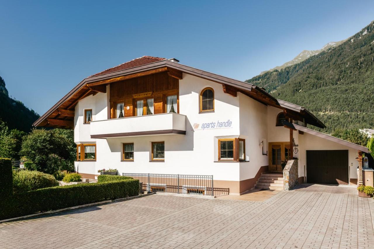 Aparts Handle und Haus Bergblick - Ferienwohnung Pfunds