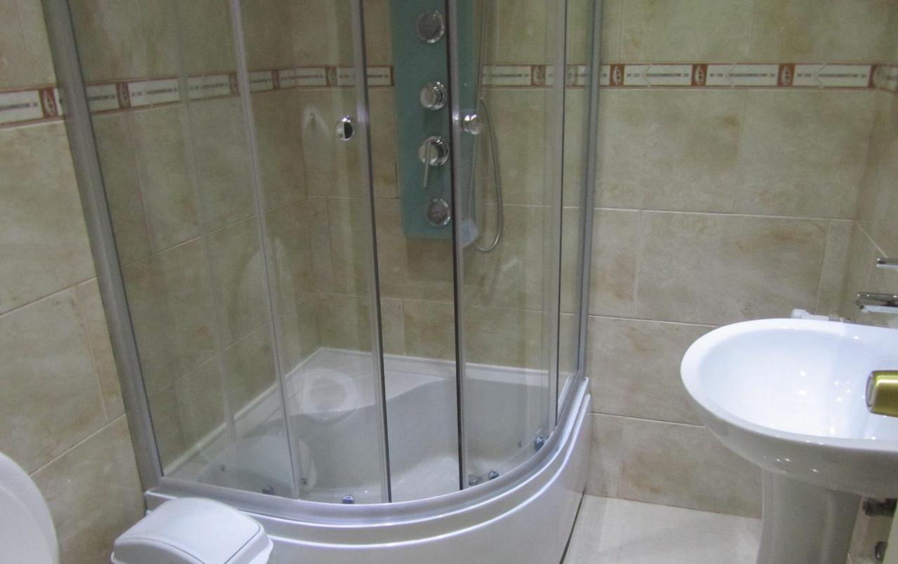 Economy Single Room with Shared Bathroom