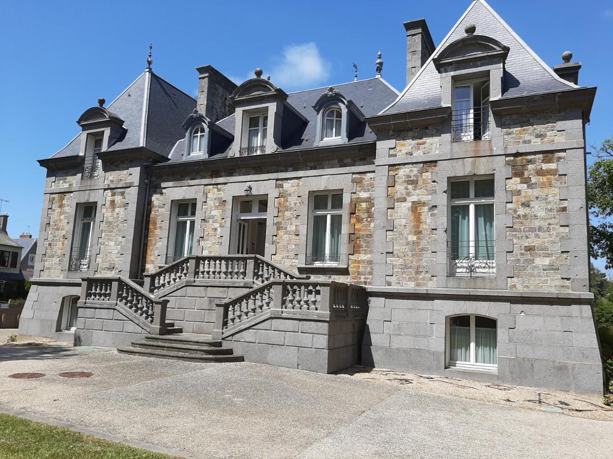 B&B Saint-Malo - Manoir Le Castel & Villa Beaumaris - Bed and Breakfast Saint-Malo