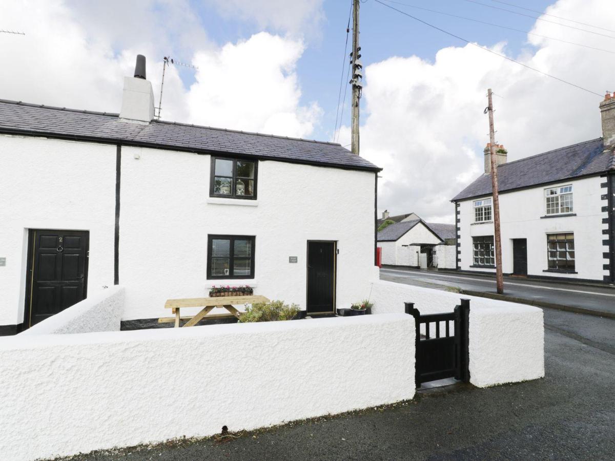 B&B Llanfairpwll­gwyngyllgogerychwyrndrobwllllantysiliogogogoch - Menai Cottage - Bed and Breakfast Llanfairpwll­gwyngyllgogerychwyrndrobwllllantysiliogogogoch