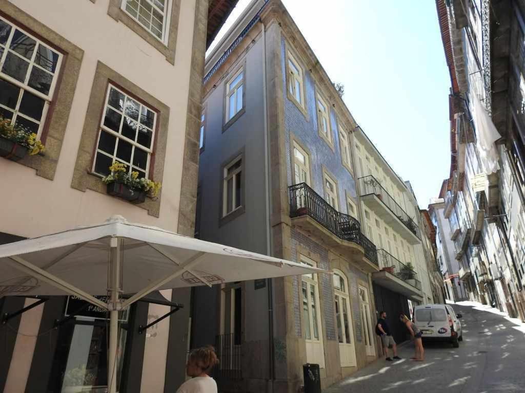 Oporto Delight 1 Luxury Apartment in Historic Center with Balcony Max 4 p - B&B Porto