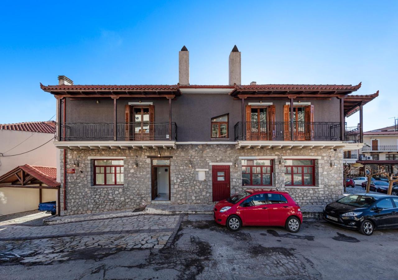 Luxury Studios & Cozy Apartments by White Hills - B&B Arájova