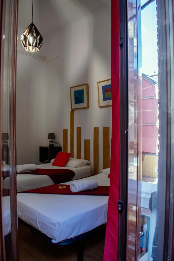 Habitación Doble Estándar con balcón y baño compartido exterior - 1 o 2 camas