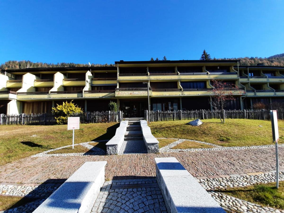 BMP APARTMENT SPINALE Campiglio centro, GARAGE - B&B