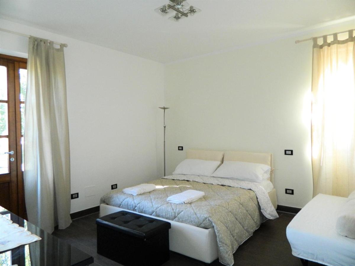 Deluxe Room (2 Adults + 1 Child)