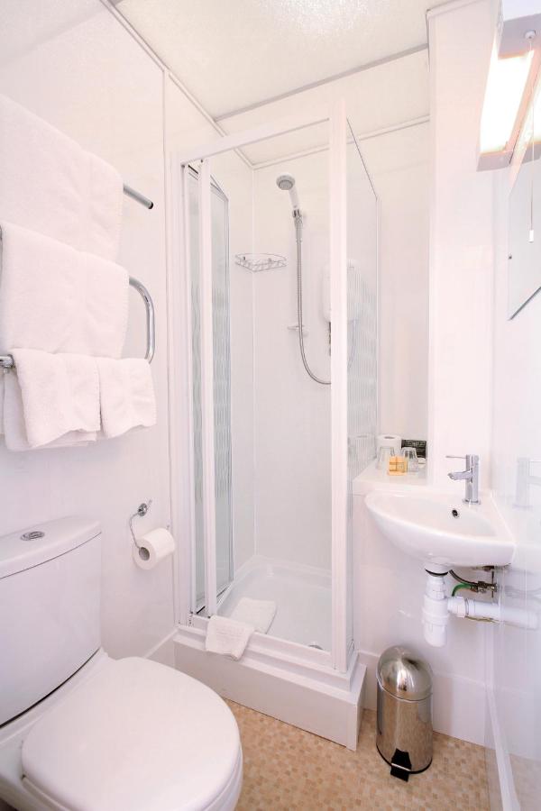 Rm 5 King Room - Second Floor